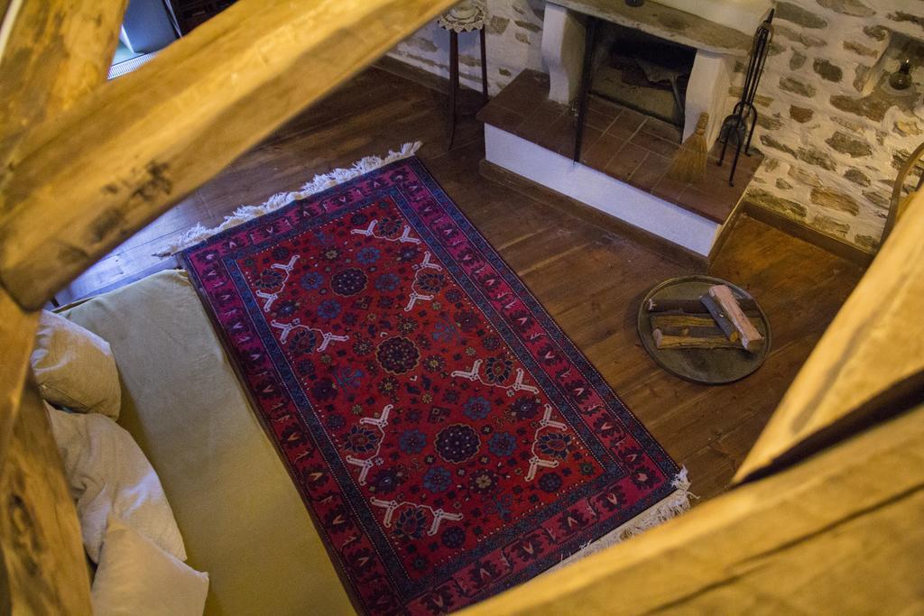 Efipoi Lägenhet Pinakátai Exteriör bild